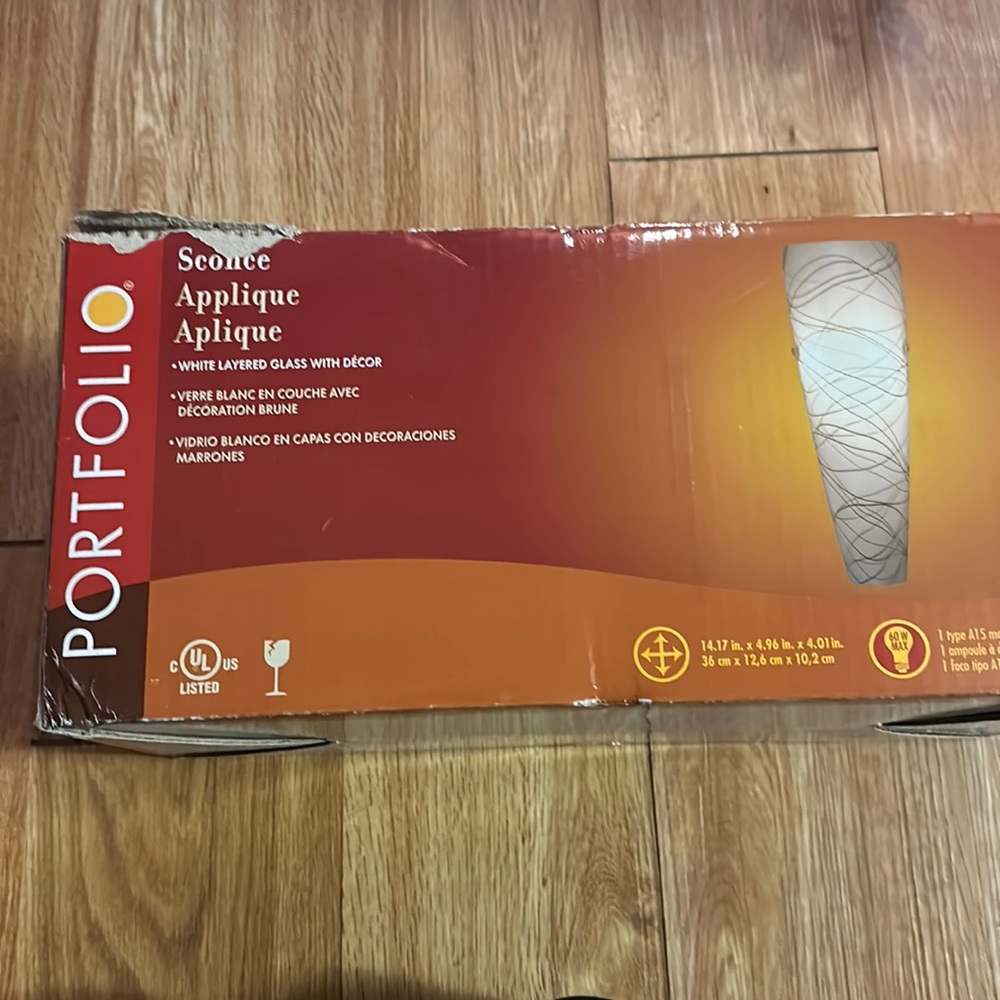 Light sconce